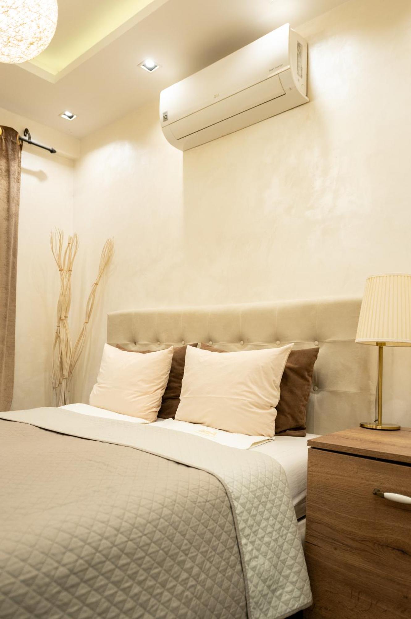 Central Business Apartments Jacuzzi Belgrado Exterior foto