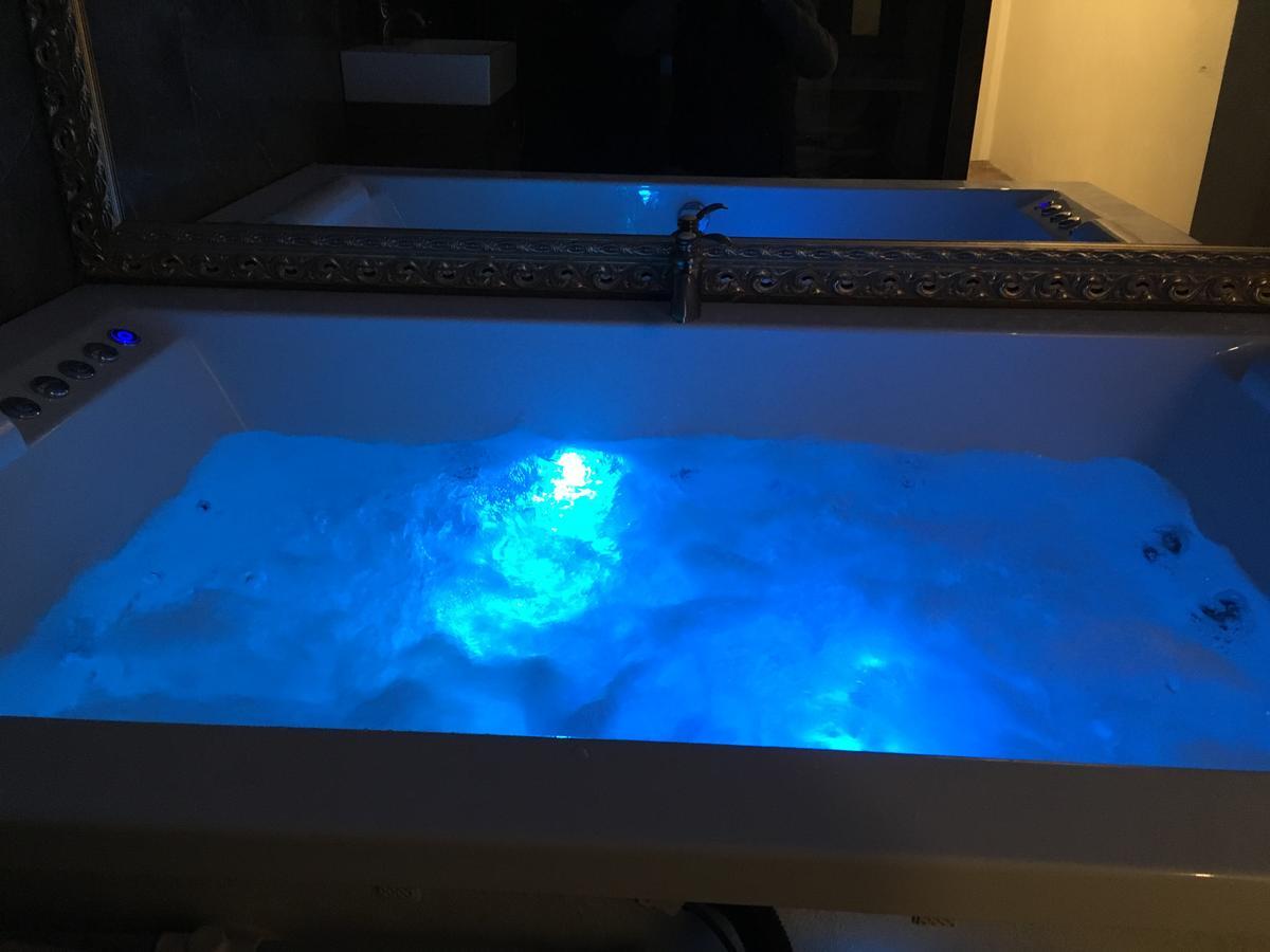 Central Business Apartments Jacuzzi Belgrado Exterior foto