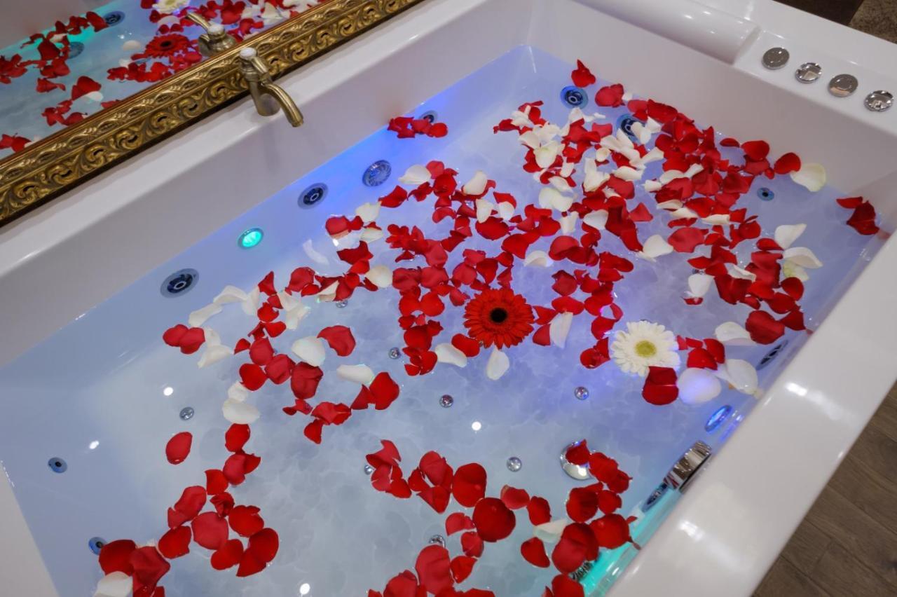 Central Business Apartments Jacuzzi Belgrado Exterior foto